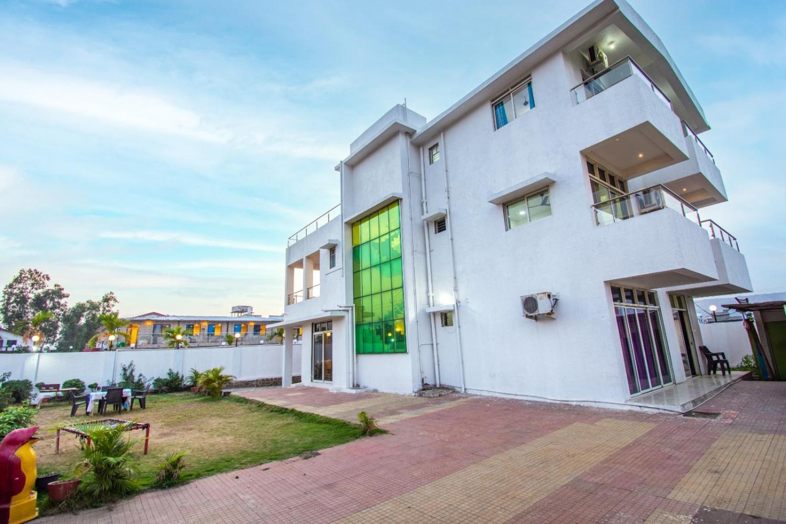 Empyrean Stay Ll 6Bhk Ll Royal Bramha Palace Ll Pvt Pool Ll Lonavala Εξωτερικό φωτογραφία
